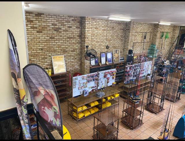 300.80M² BUSINESS CENTRE FOR SALE IN RUSTENBURG CENTRAL